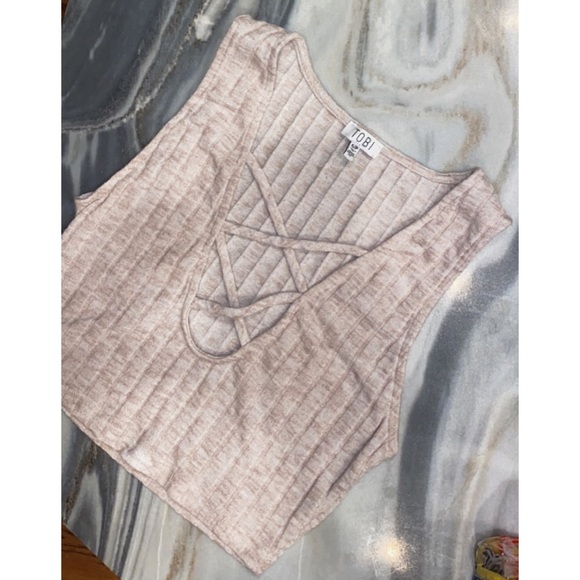 Tobi Taupe Crop Top - Picture 5 of 5